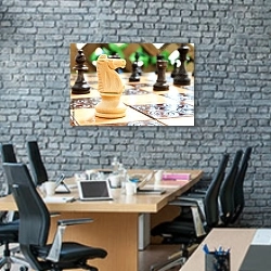 «Шахматы 4» в интерьере современного офиса с черной кирпичной стеной
