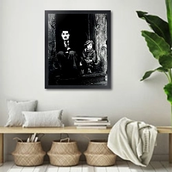 «Chaplin, Charlie (Kid, The)» в интерьере комнаты в стиле ретро с плетеными корзинами