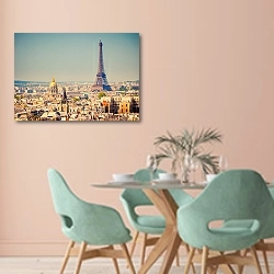 «Франция, Париж. Город в оттенках солнечного заката» в интерьере современной столовой в пастельных тонах