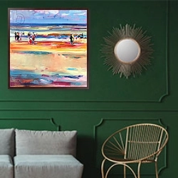 «Boulevard de Boudin, 2001» в интерьере классической гостиной с зеленой стеной над диваном