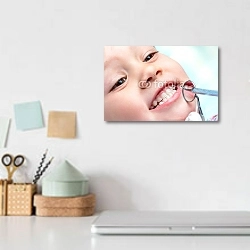 «Ребенок на проверке у стоматолога» в интерьере офиса над столом