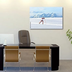 «Лыжные гонки 2» в интерьере офиса над столом начальника
