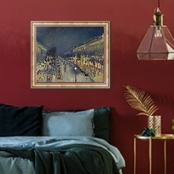 «Бульвар Монмартр ночью» в интерьере спальни с акцентной стеной
