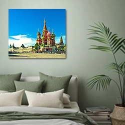 «Россия, Москва. Летний вид на Красную площадь» в интерьере современной спальни в зеленых тонах