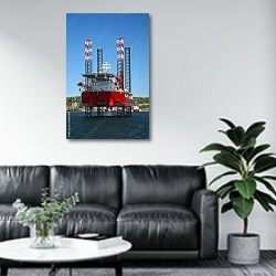 «Прибрежная нефтяная платформа» в интерьере офиса в зоне отдыха над диваном