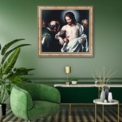«Неверие Святого Томаса 2» в интерьере гостиной в зеленых тонах