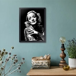 «Dietrich, Marlene 14» в интерьере в стиле ретро с бирюзовыми стенами