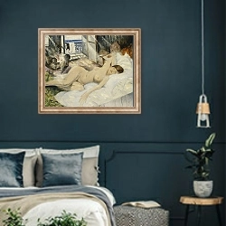 «Nude on a Bed, South of France,» в интерьере классической спальни с темными стенами