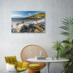 «Россия, Приморье. Скалы Японского моря №3» в интерьере современной гостиной с желтым креслом