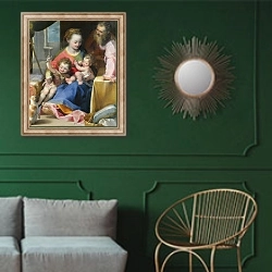 «Мадонна 2» в интерьере классической гостиной с зеленой стеной над диваном