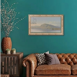 «On the Hudson River» в интерьере гостиной с зеленой стеной над диваном