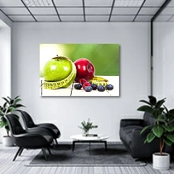 «Свежие фрукты и ягоды для похудения» в интерьере холла офиса в светлых тонах
