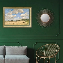 «Пляж в Тургевиль-лес-Саблонс» в интерьере классической гостиной с зеленой стеной над диваном