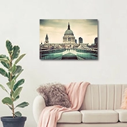 «Англия, Лондон. Собор Святого Павла, вид с Моста Тысячелетия» в интерьере современной светлой гостиной над диваном