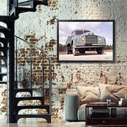 «Citro?n Type 55 '1953–65» в интерьере двухярусной гостиной в стиле лофт с кирпичной стеной