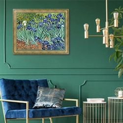 «Ирисы» в интерьере в классическом стиле с зеленой стеной