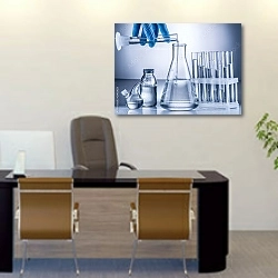 «Лабораторные пробирки и колбы с водой» в интерьере офиса над столом начальника