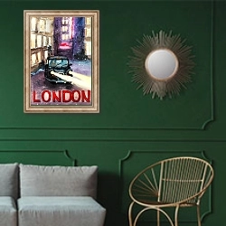 «Старое Лондонское такси 2» в интерьере классической гостиной с зеленой стеной над диваном
