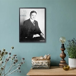 «Herbert Hoover, c.1910-20» в интерьере в стиле ретро с бирюзовыми стенами