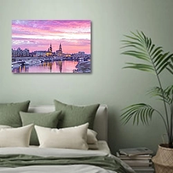 «Германия, Дрезден. Пурпурный закат» в интерьере современной спальни в зеленых тонах