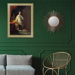 «Портрет Павла I в белом далматике» в интерьере классической гостиной с зеленой стеной над диваном