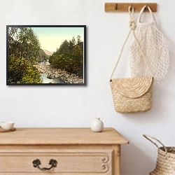 «Великобритания. Борроудейл, река в лесу» в интерьере в стиле ретро над комодом
