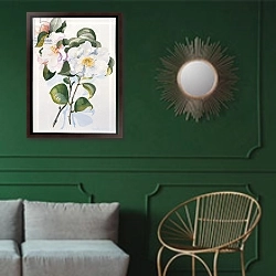 «Camelia, 1998» в интерьере классической гостиной с зеленой стеной над диваном