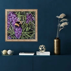 «Buzz - Bumble Bee On Lavender» в интерьере в классическом стиле в синих тонах