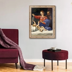 «Madonna di Loreto» в интерьере гостиной в бордовых тонах