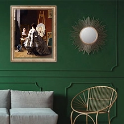 «Автопортрет художницы» в интерьере классической гостиной с зеленой стеной над диваном