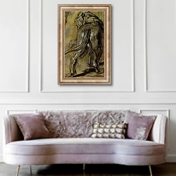 «Львица» в интерьере гостиной в классическом стиле над диваном