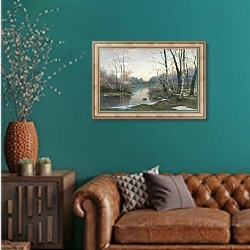 «Осень. Бумага, акварель» в интерьере гостиной с зеленой стеной над диваном