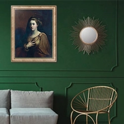 «Женщина-Ангел» в интерьере классической гостиной с зеленой стеной над диваном