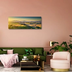 «Италия, Тоскана. Рассветная панорама долины Орча» в интерьере современной гостиной с розовой стеной