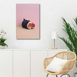 «Разрезанный инжир на розовом фоне» в интерьере гостиной в скандинавском стиле над комодом