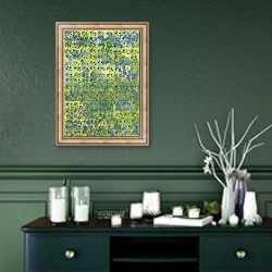 «Sweet Violets, 2012,» в интерьере прихожей в зеленых тонах над комодом