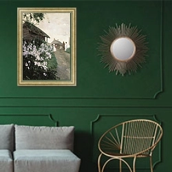 «Дача в Финляндии» в интерьере классической гостиной с зеленой стеной над диваном