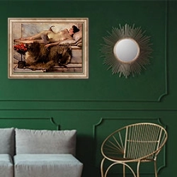 «Tepidarium» в интерьере классической гостиной с зеленой стеной над диваном