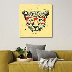 «Портрет леопарда в очках» в интерьере в скандинавском стиле с желтым диваном