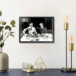 «Lloyd, Harold (Among Those Present)» в интерьере в стиле ретро над столом
