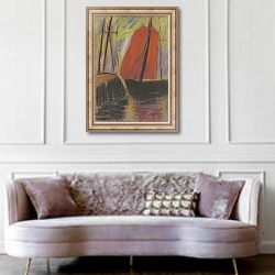 «Red Yacht» в интерьере гостиной в классическом стиле над диваном