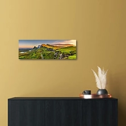 «Шотландия, Isle of Skye. Утренняя панорама с серпантином» в интерьере современной квартиры над комодом