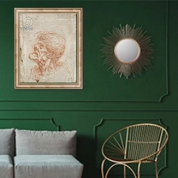 «Caricature Head Study of an Old Man, c.1500-05» в интерьере классической гостиной с зеленой стеной над диваном