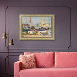 «La Barque» в интерьере гостиной с розовым диваном