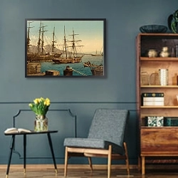 «Италия. Корабли в порту Неаполя» в интерьере гостиной в стиле ретро в серых тонах