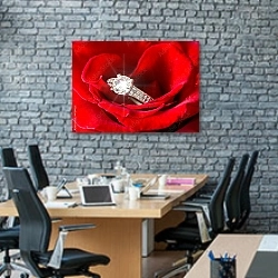 «Бриллиантовое кольцо» в интерьере современного офиса с черной кирпичной стеной