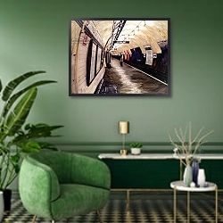 «Waiting for a Train Going South, 1998» в интерьере гостиной в зеленых тонах