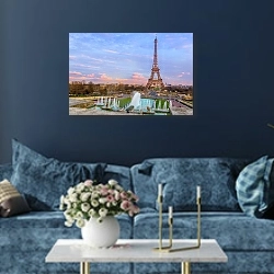 «Франция, Париж. Trocadero» в интерьере современной гостиной в синем цвете