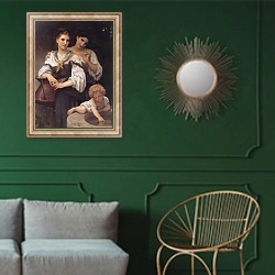 «Секрет» в интерьере классической гостиной с зеленой стеной над диваном