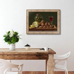 «Натюрморт с орехами» в интерьере кухни с деревянным столом